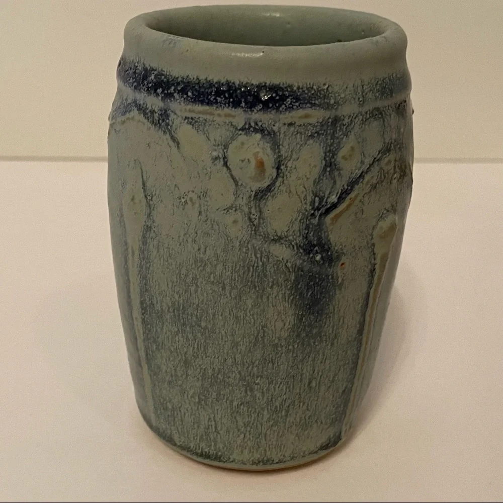 GINNY AUGUST VASE STUDIO WARE ART POTTERY BLUE 4” USA HOME ACCENT HANDMADE